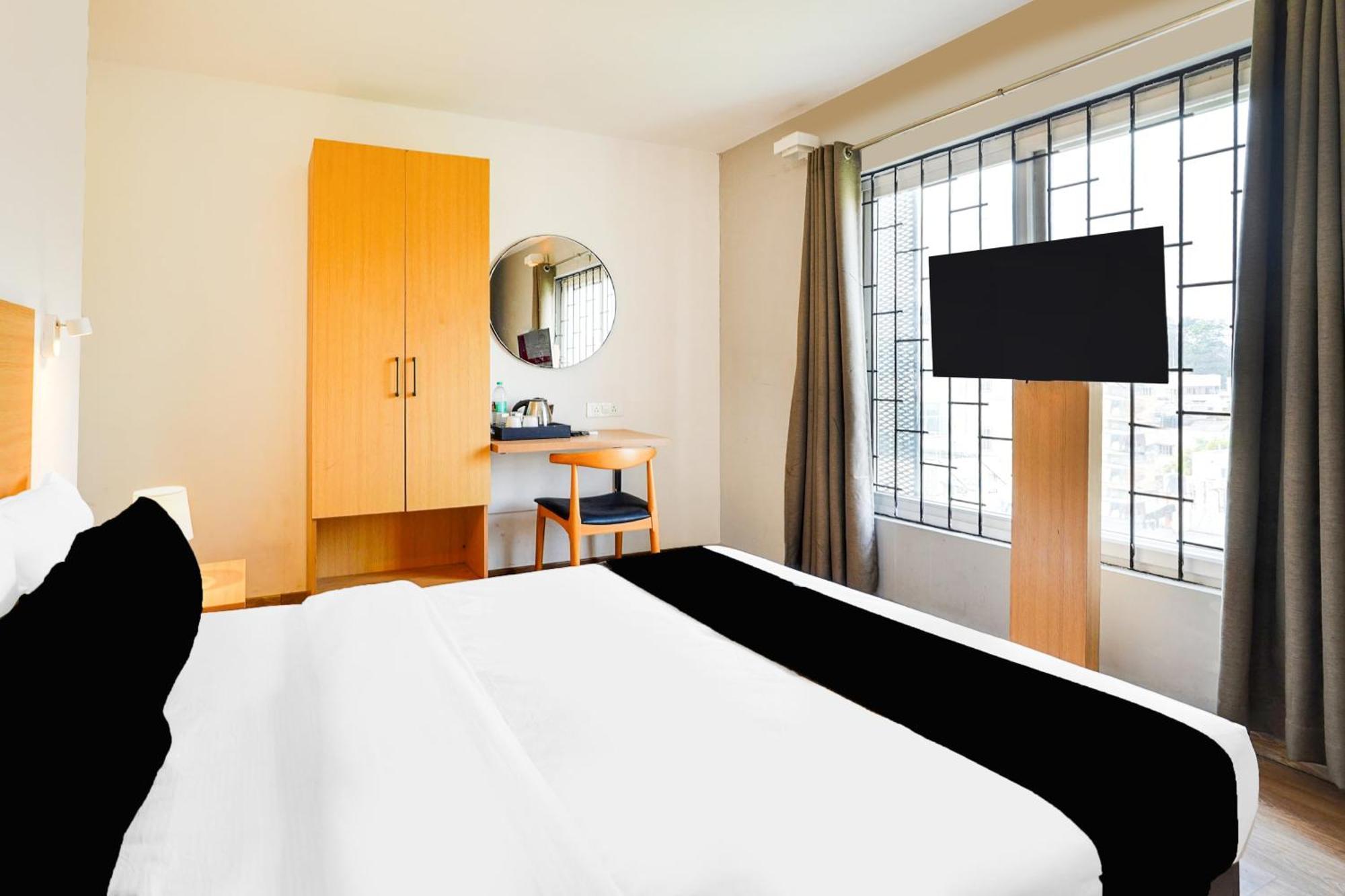 Super Townhouse Btm Layout Near Madiwala Lake Formerly Q Rooms 벵갈루루 외부 사진
