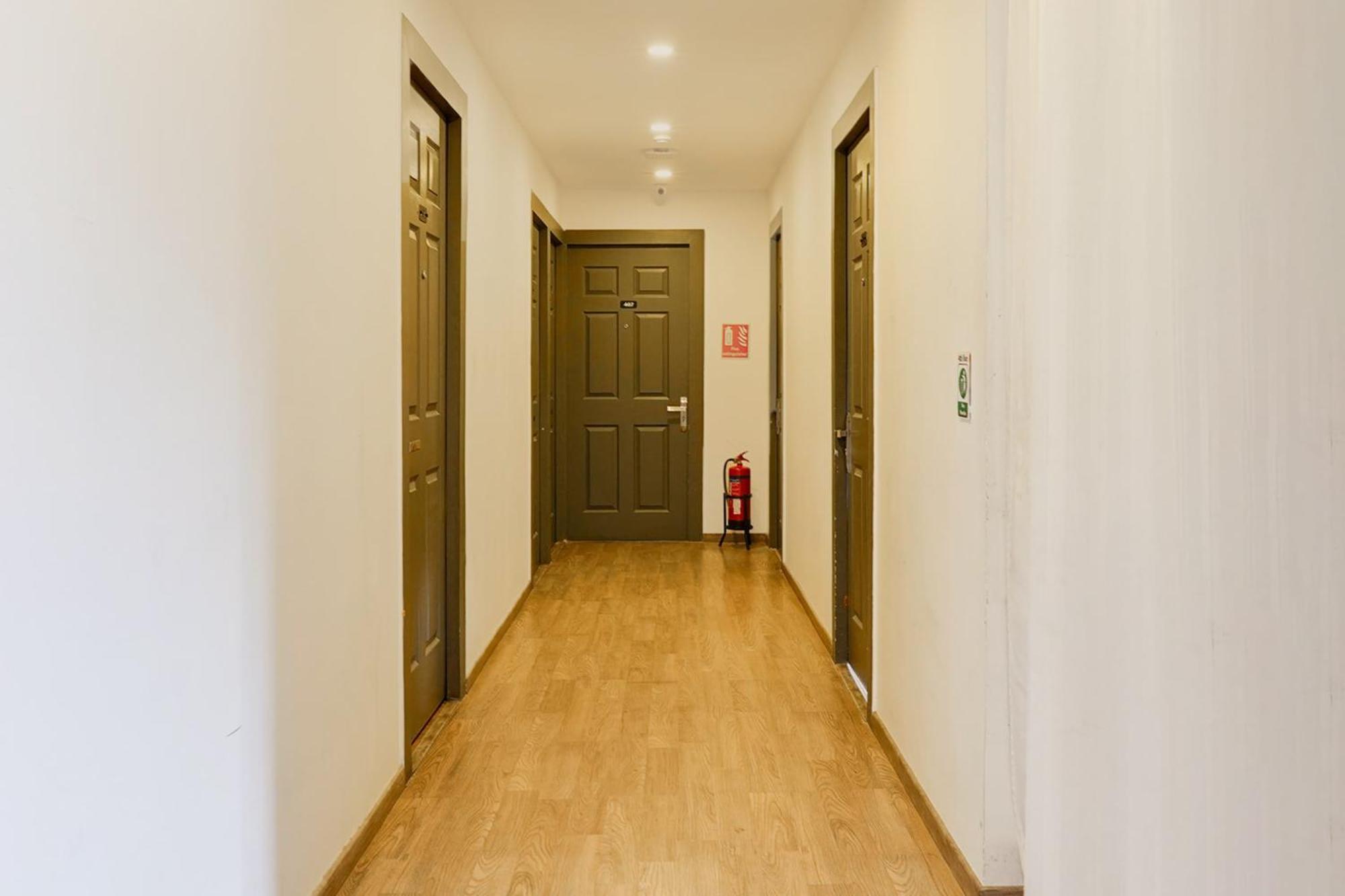 Super Townhouse Btm Layout Near Madiwala Lake Formerly Q Rooms 벵갈루루 외부 사진