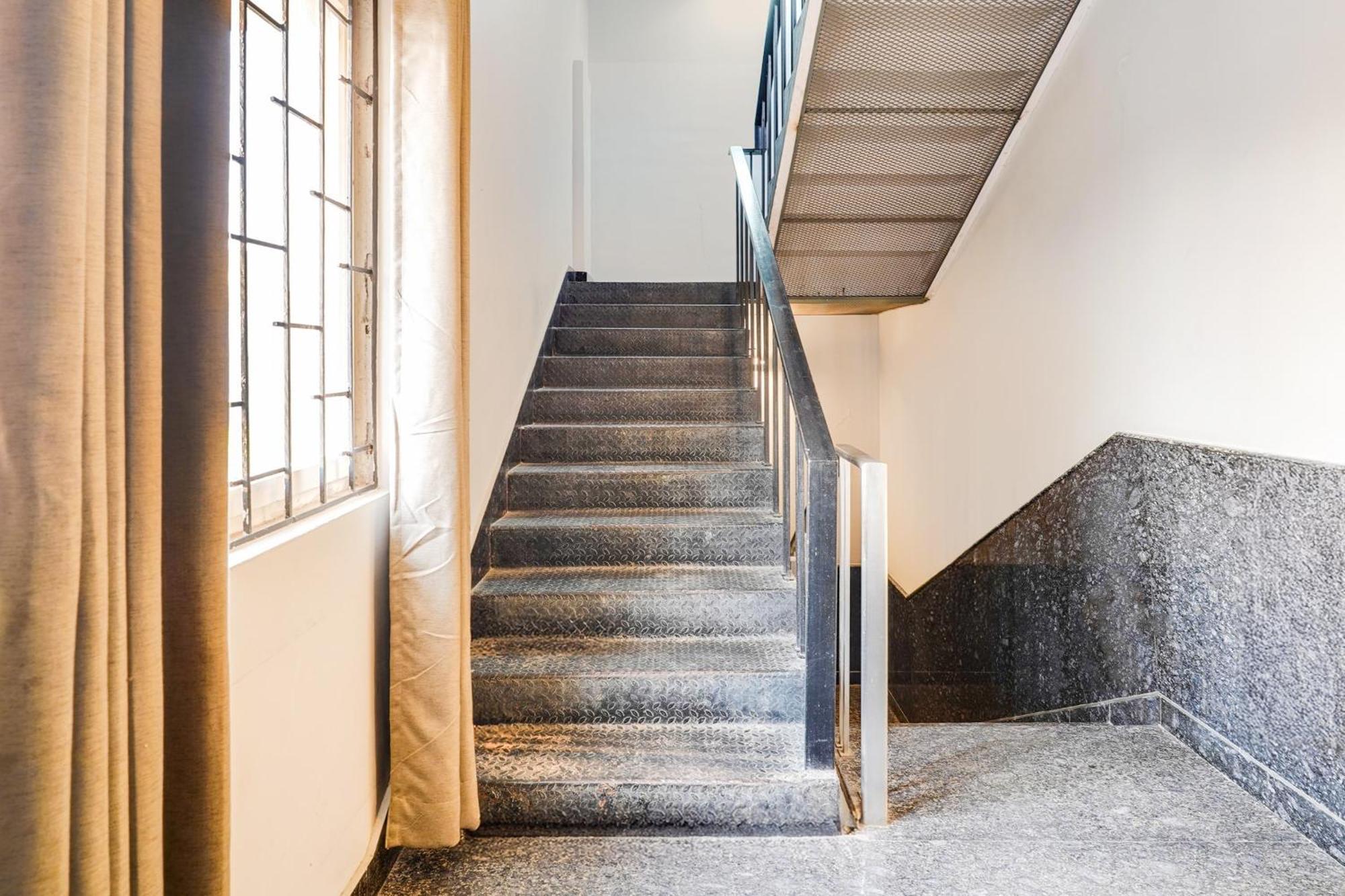 Super Townhouse Btm Layout Near Madiwala Lake Formerly Q Rooms 벵갈루루 외부 사진